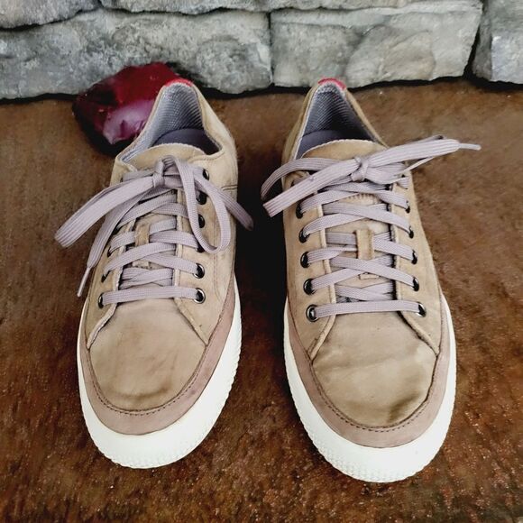 New Fitflop suede lace up sneakers - Picture 4 of 6